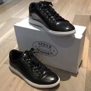 Mens black size 10 shoes